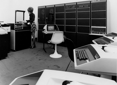 1972年拍下的DEC PDP-11系统