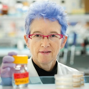加拿大微生物学家萝西 • 瑞德菲尔德，率先对 “砷基生命” 提出质疑（M. DEE/NATURE/nature.com）